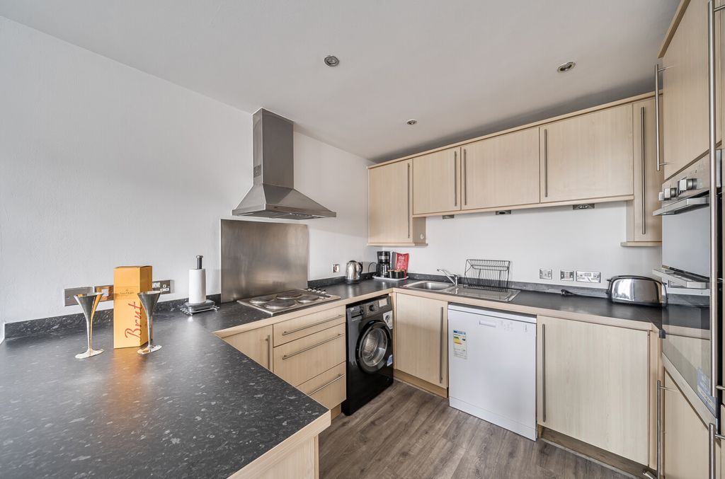 Property photo 3 of 14 1344923-6-68Af2c7...