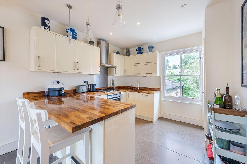 Property photo 2 of 12 Picture No. 07