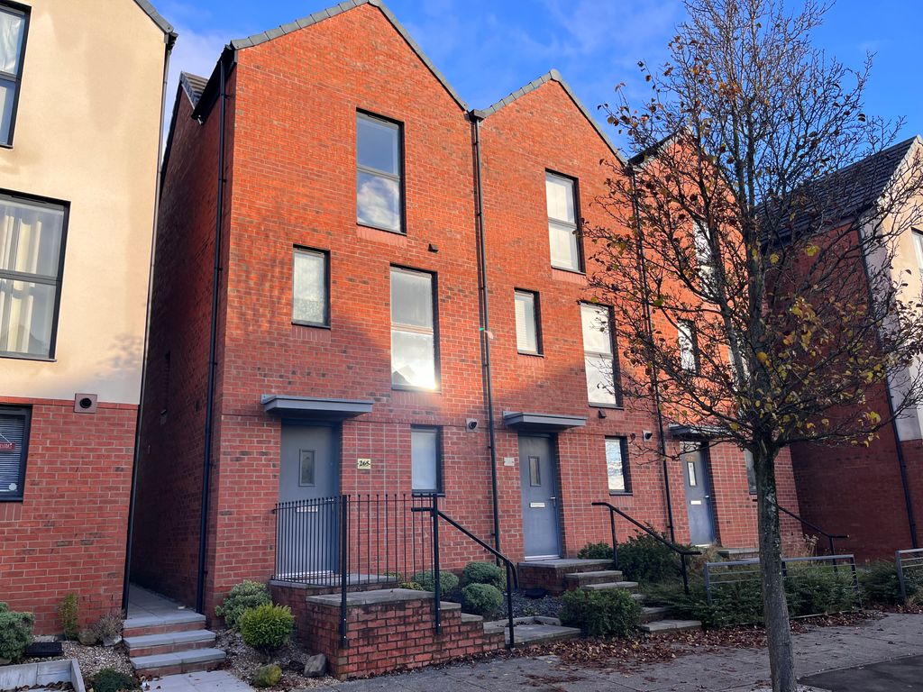 Property photo 3 of 14 Exterior