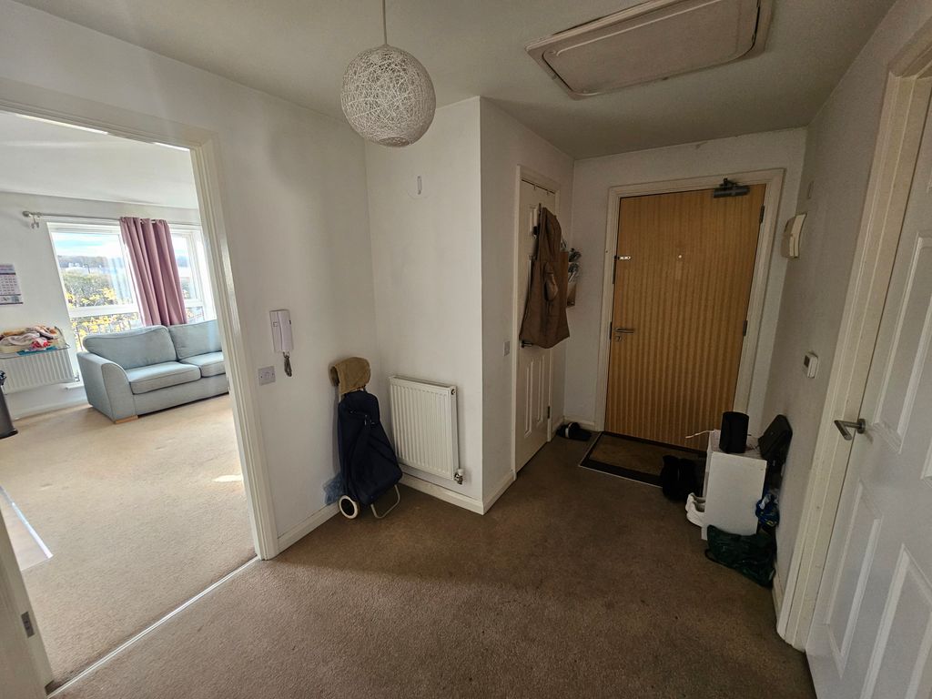 Property photo 3 of 6 Hallway