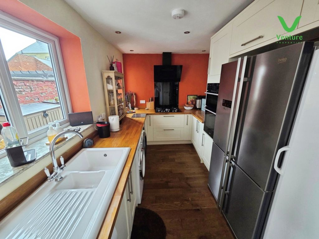 Property photo 3 of 13 Pbox-Img.Jpg