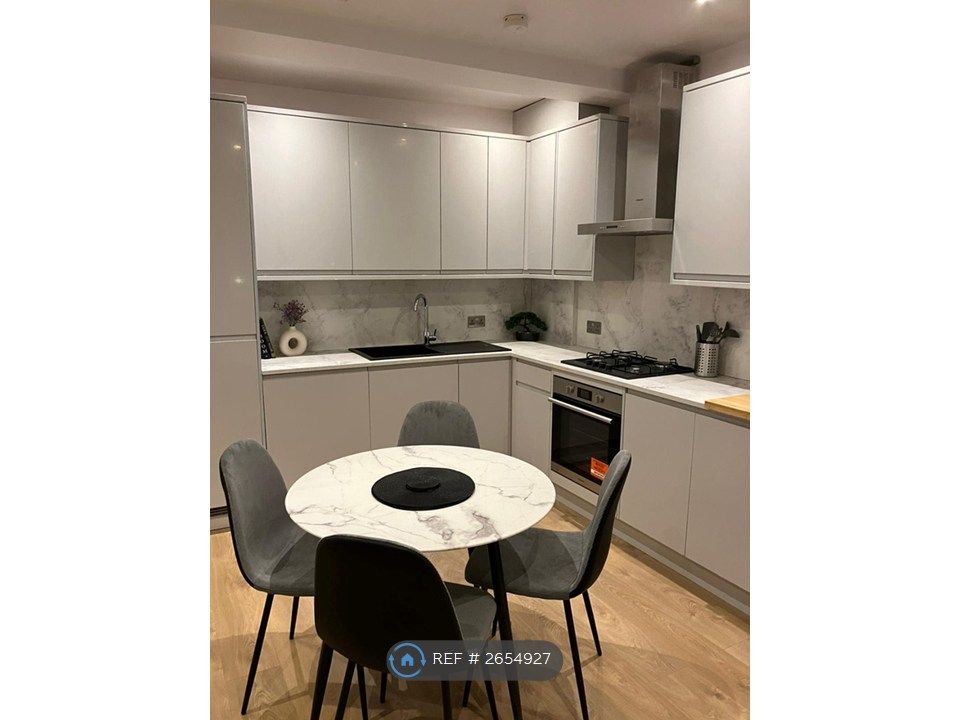 Property photo 1 of 20 Kitchen/ Lounge