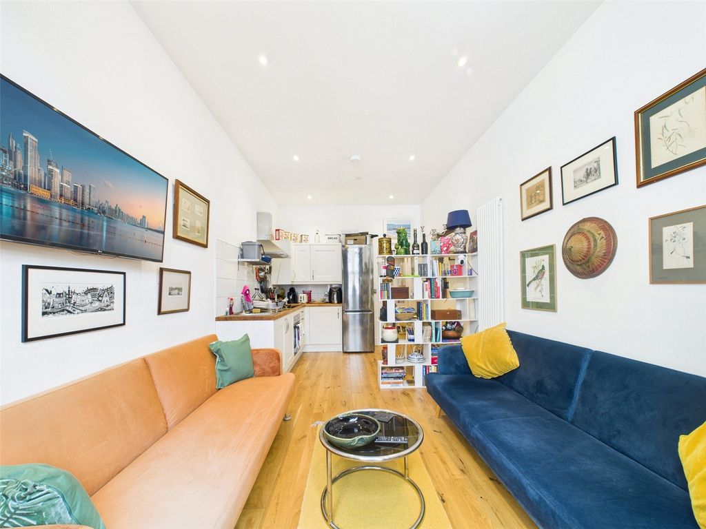 Property photo 2 of 11 Picture No. 04