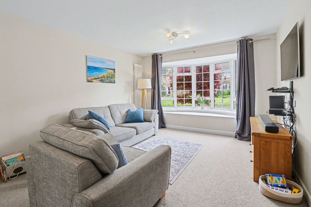 Property photo 3 of 19