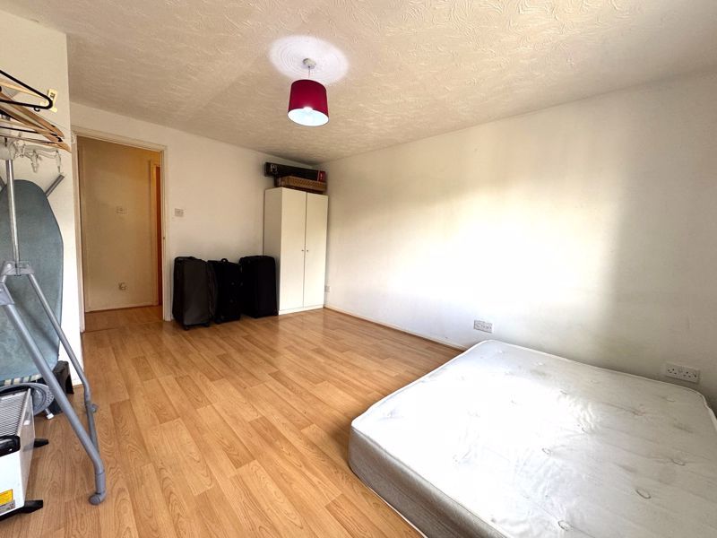 Property photo 2 of 12 Photo 8
