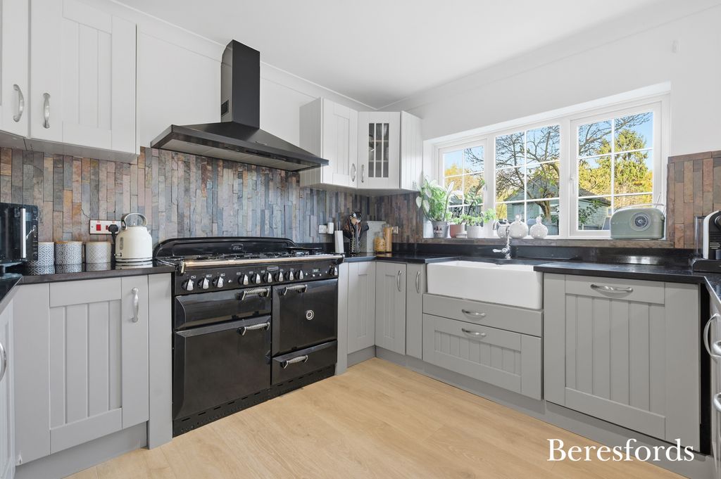 Property photo 3 of 18 Kitchen/Diner