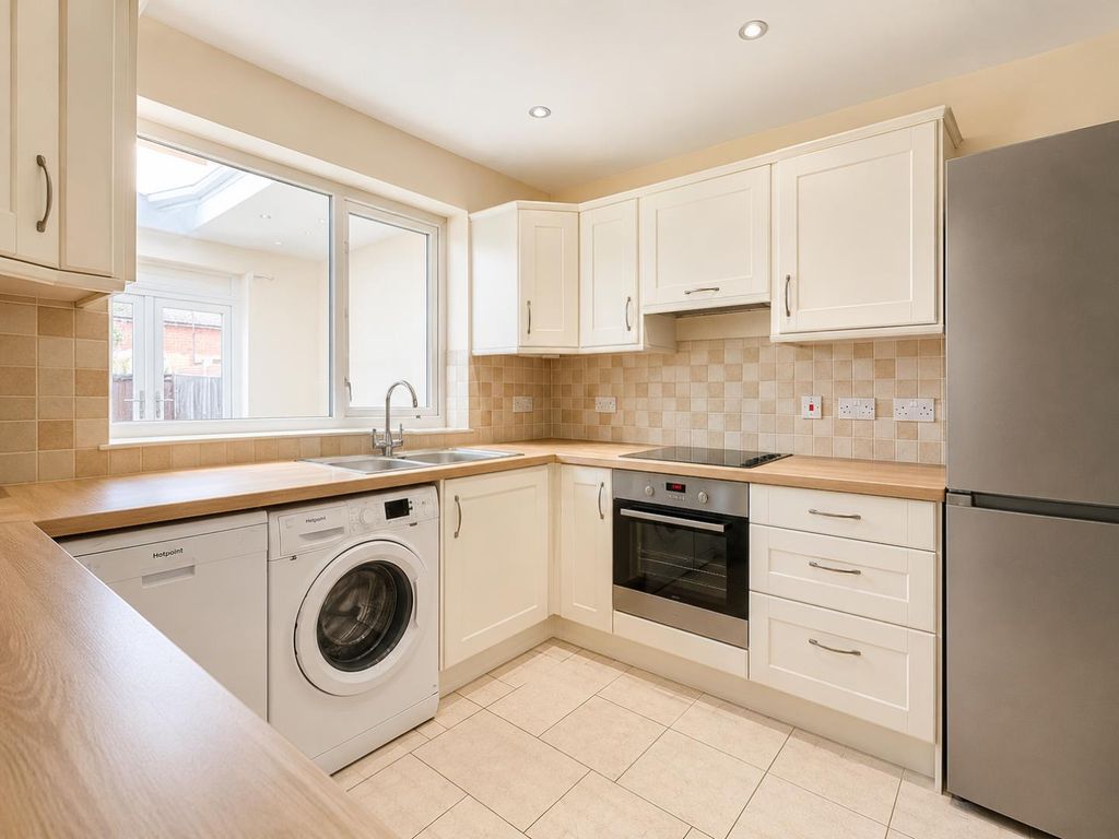 Property photo 2 of 15 Kitchen