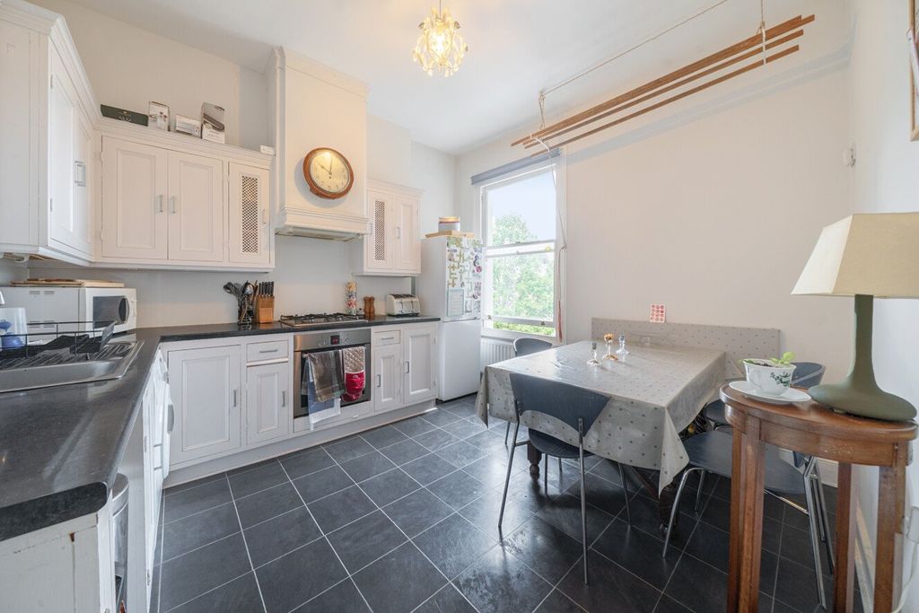 Property photo 2 of 16 Picture No. 36