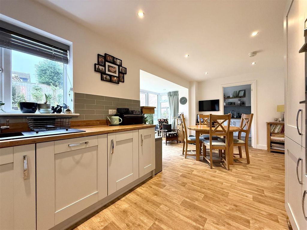 Property photo 2 of 29 2