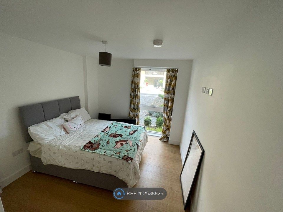 Property photo 3 of 7 Bedroom 2