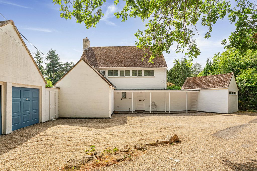 Property photo 2 of 29