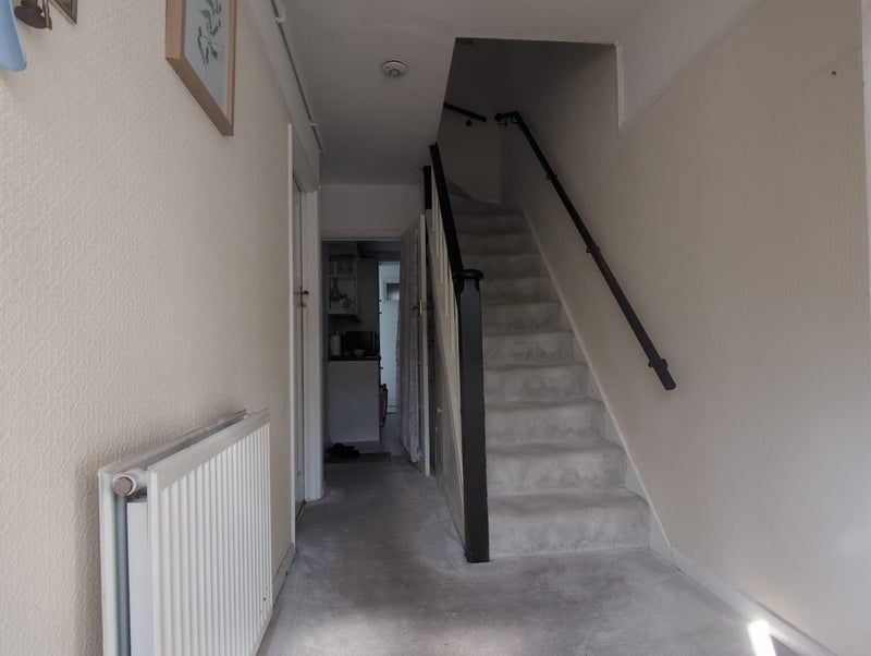 Property photo 3 of 8 Hallway