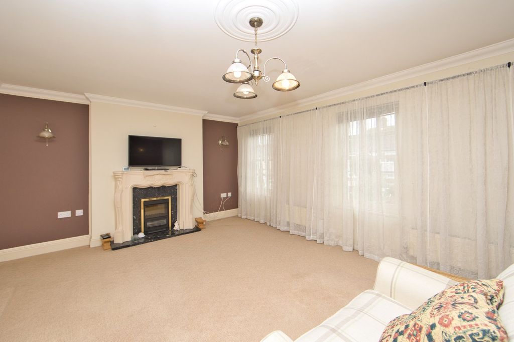 Property photo 2 of 21 Picture 2