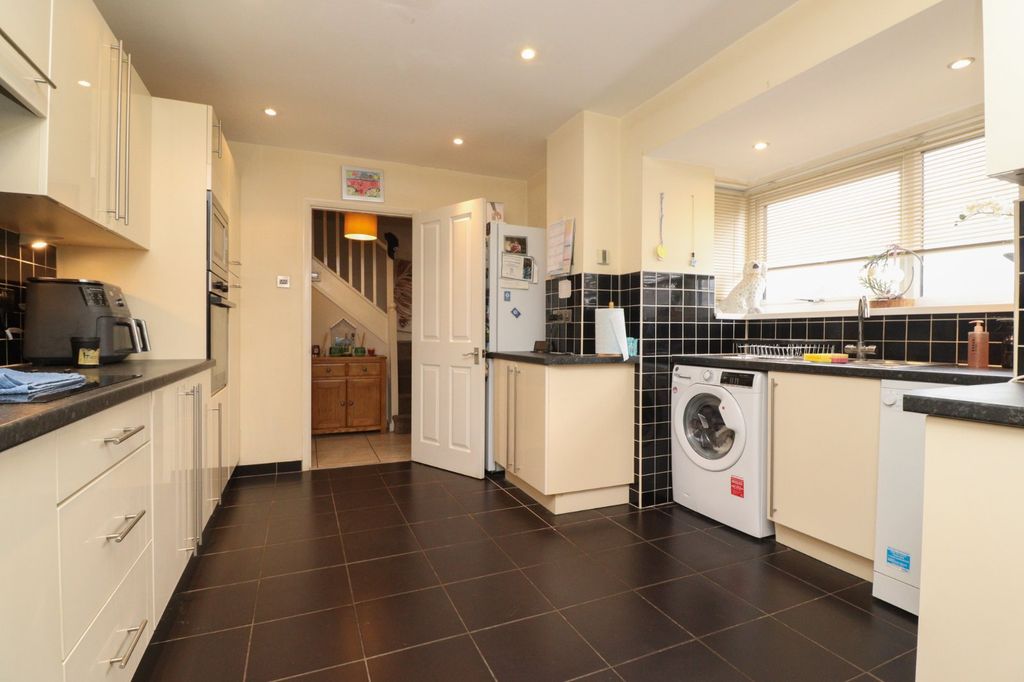 Property photo 2 of 14 Picture 2