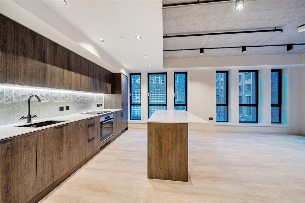 Property photo 3 of 13 1387478-11-69384c0Da8Fbe.Jpg