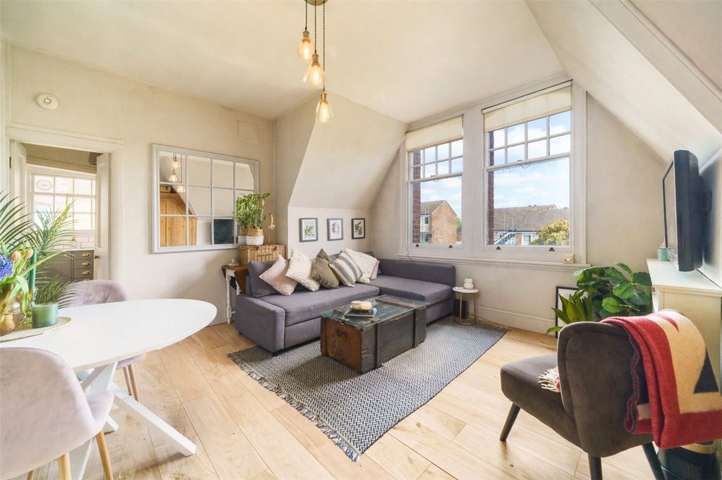 Property photo 2 of 7 Picture No. 14