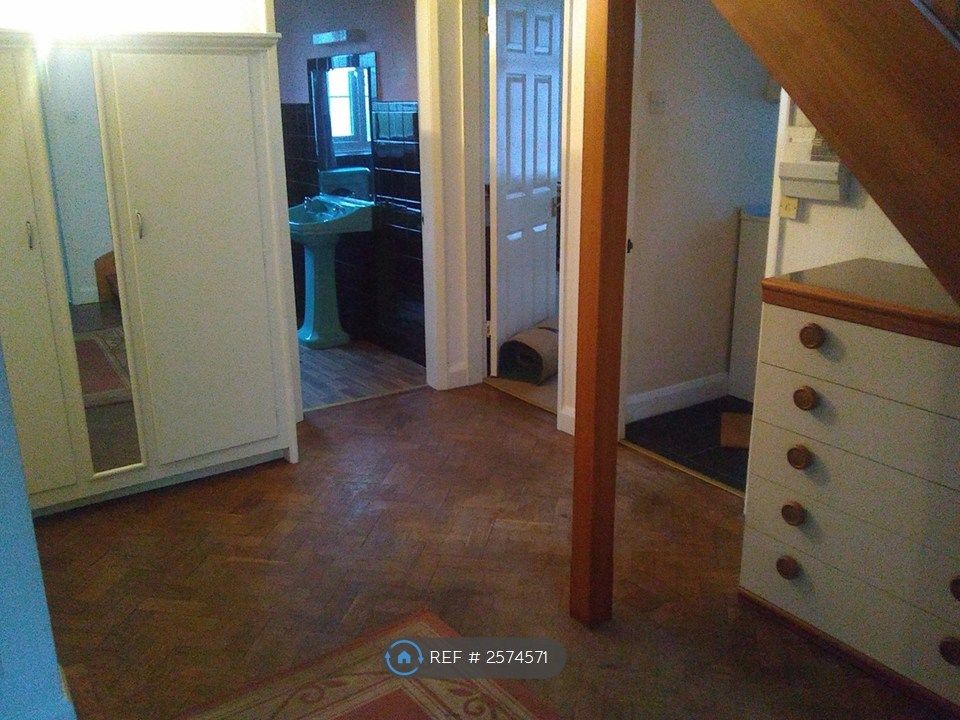 Property photo 1 of 16 Hallway