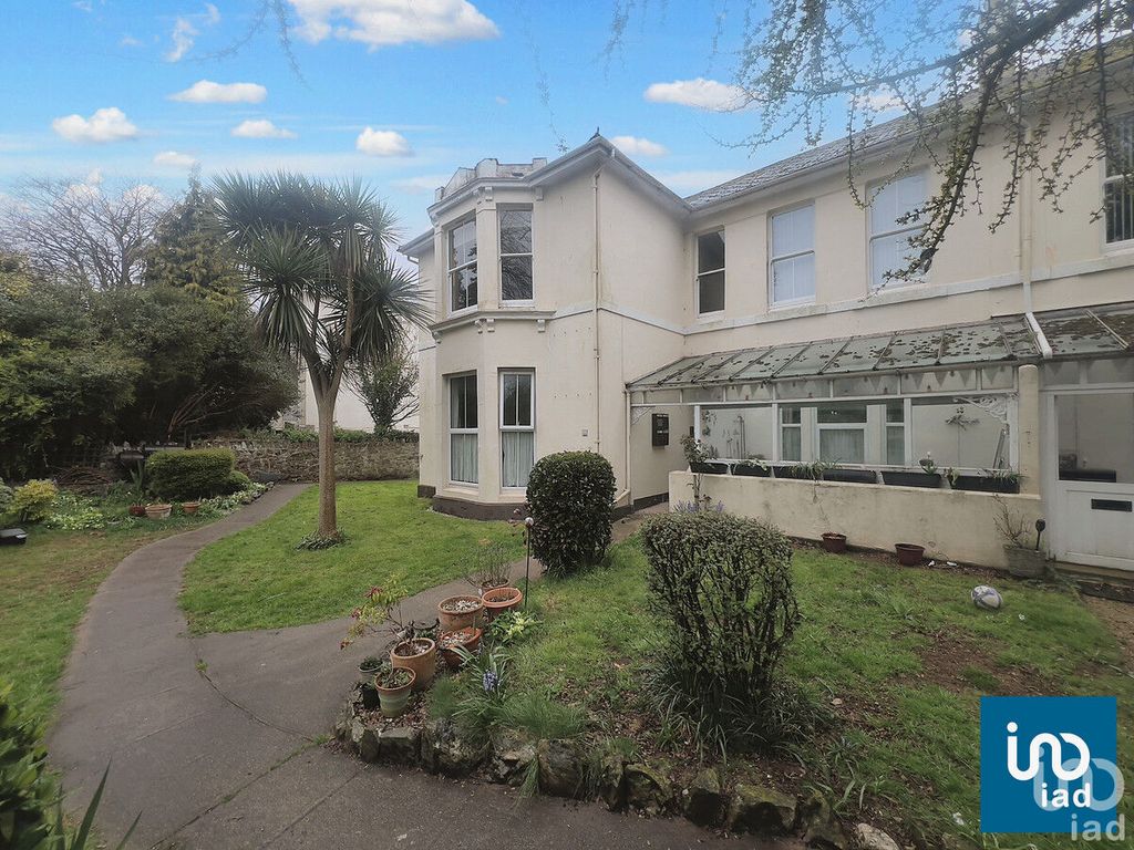 Property photo 3 of 18