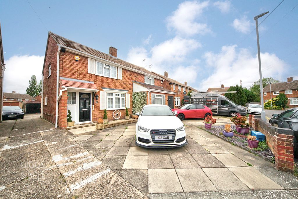 Property photo 1 of 15 5204610