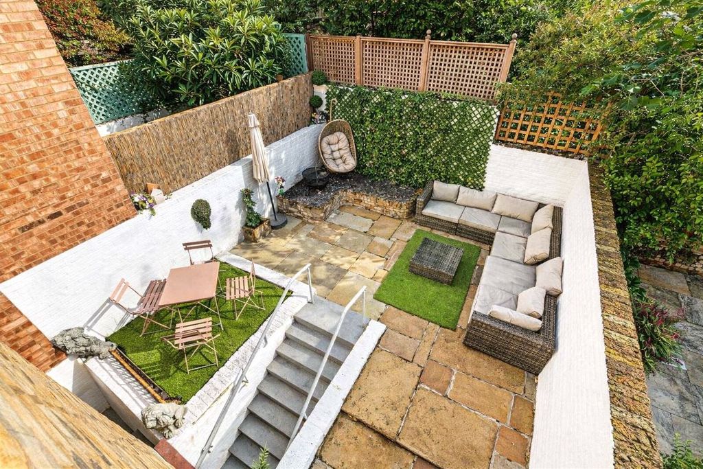 Property photo 2 of 9 Aerial Garden