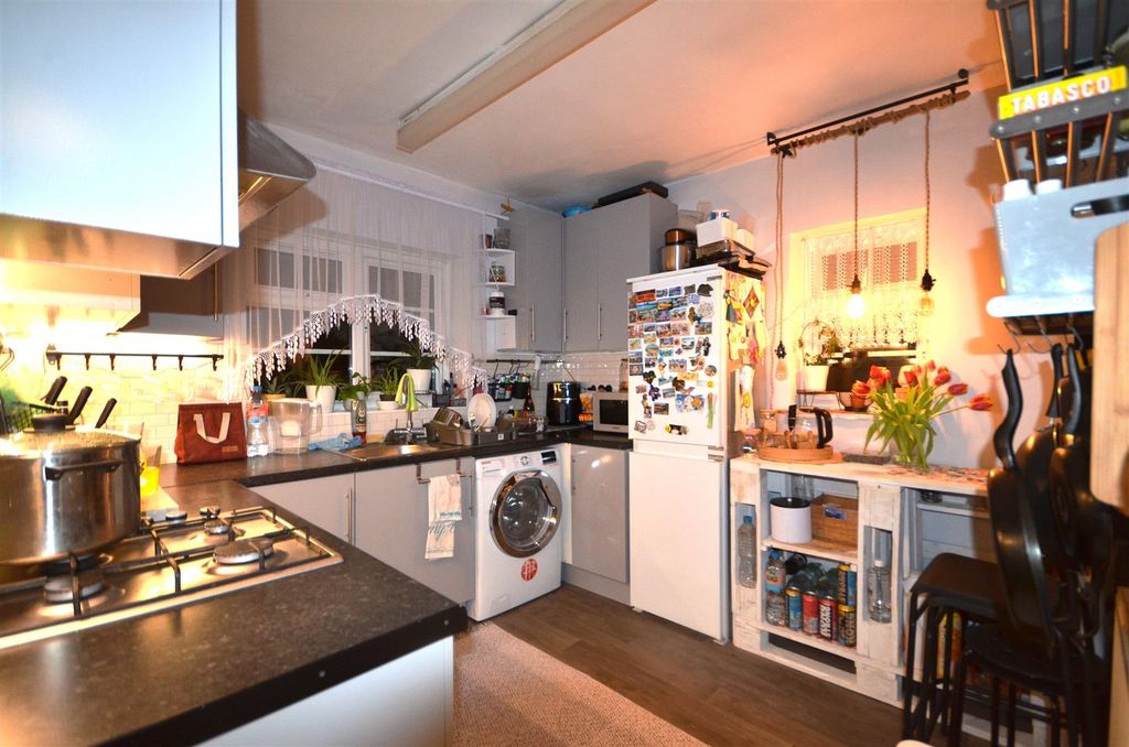 Property photo 2 of 9 Dsc_3602 Copy.Jpg