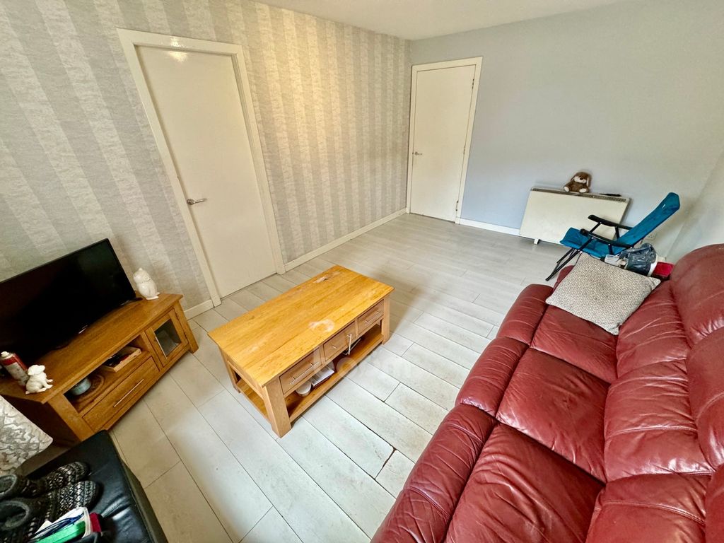 Property photo 2 of 16 Img_5706