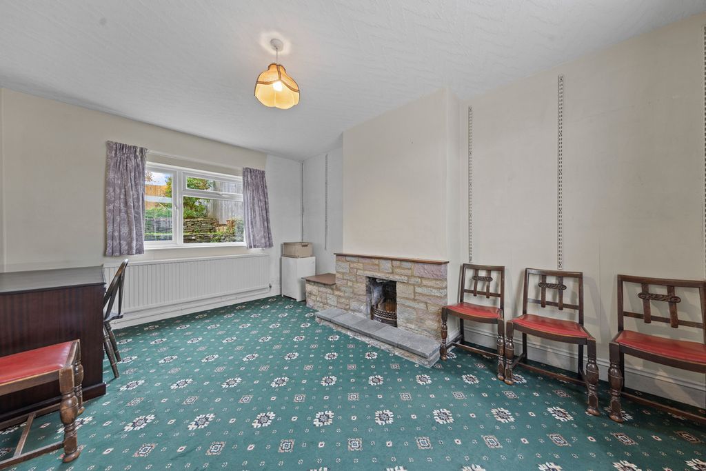 Property photo 3 of 24