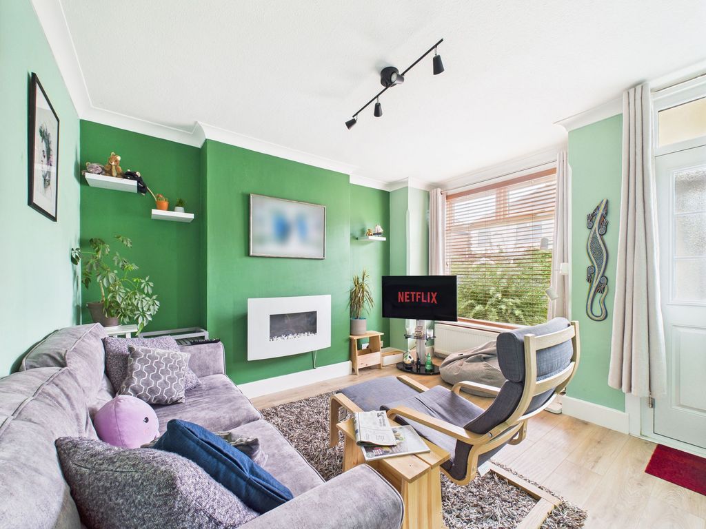 Property photo 2 of 14 Lounge