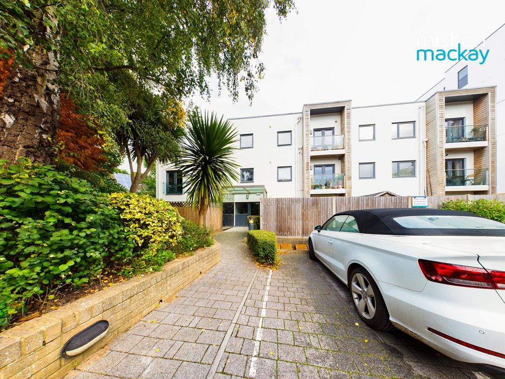 Property photo 3 of 9 Picture No. 11