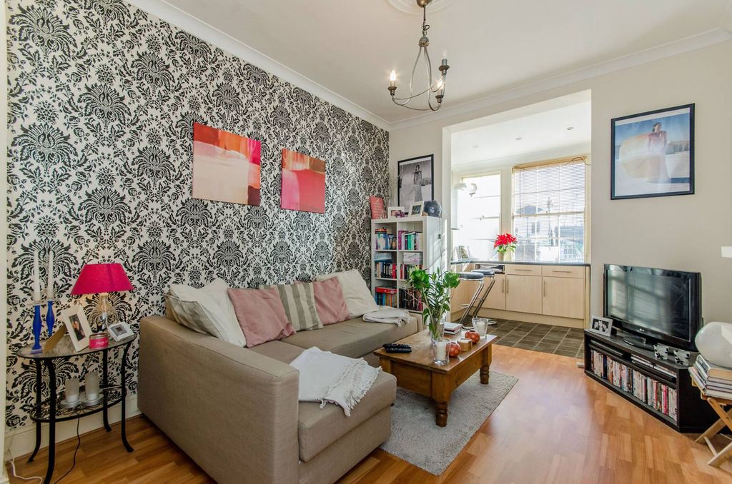 Property photo 1 of 5
