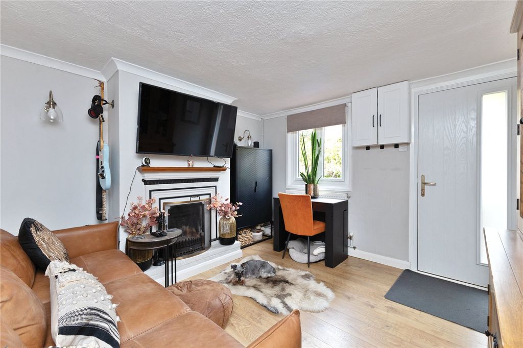 Property photo 3 of 13 3