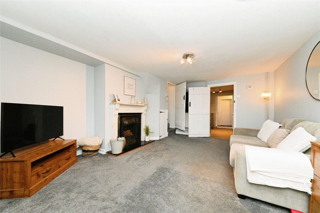 Property photo 2 of 17 Photography
