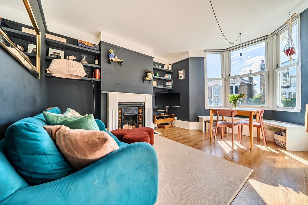 Property photo 3 of 19 Picture 3