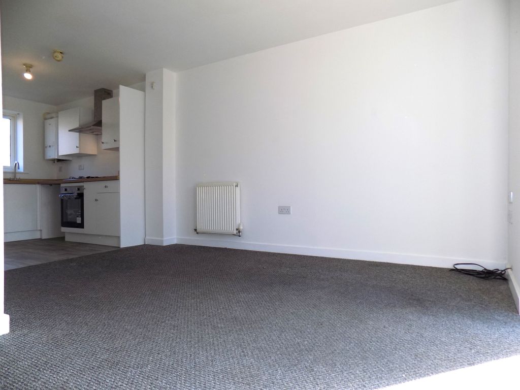 Property photo 3 of 20 Lounge