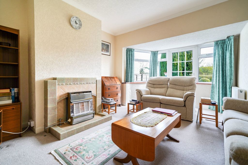 Property photo 3 of 16