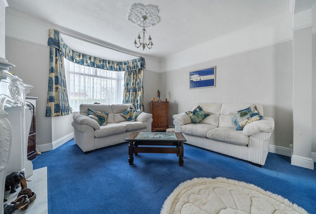 Property photo 2 of 24 1423135-15-69A962...