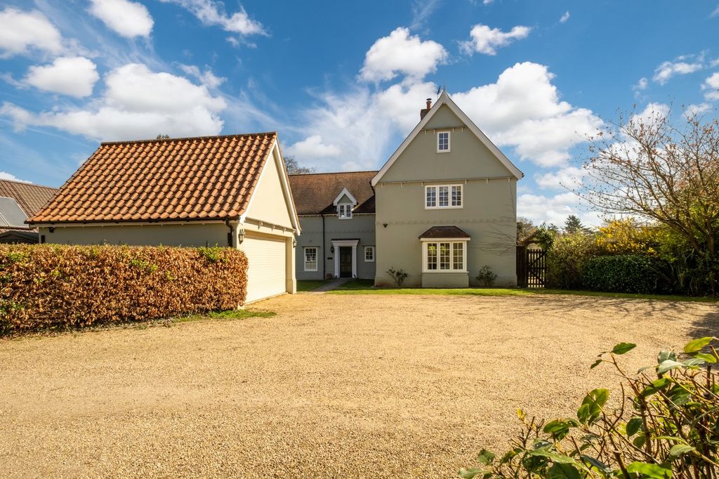 Property photo 1 of 29 Oakdene-4