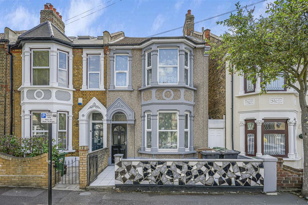 Property photo 1 of 24 26 Chesterfield Road-24.Jpg