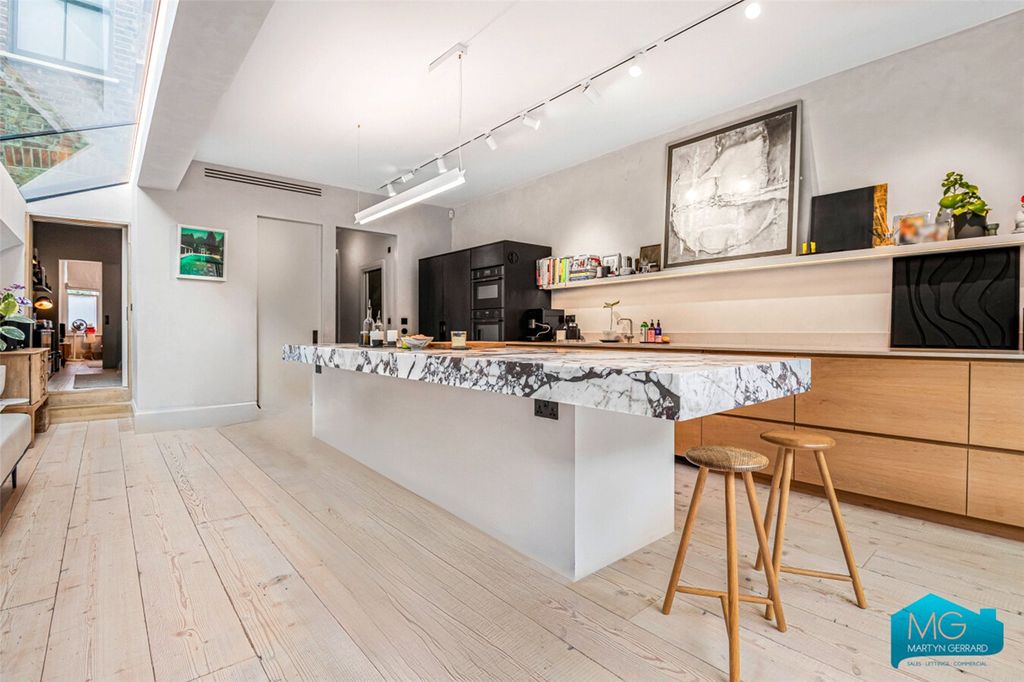 Property photo 1 of 18 Picture No. 31