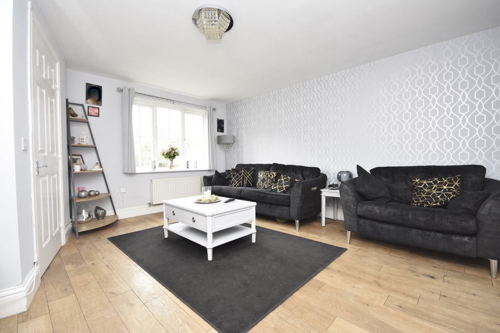 Property photo 2 of 16