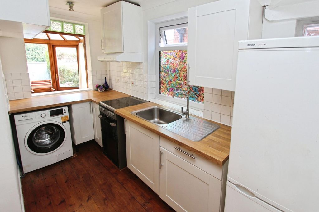 Property photo 2 of 26