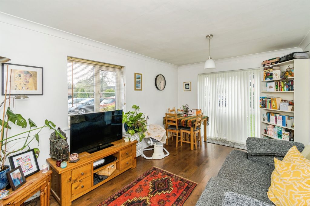 Property photo 2 of 11