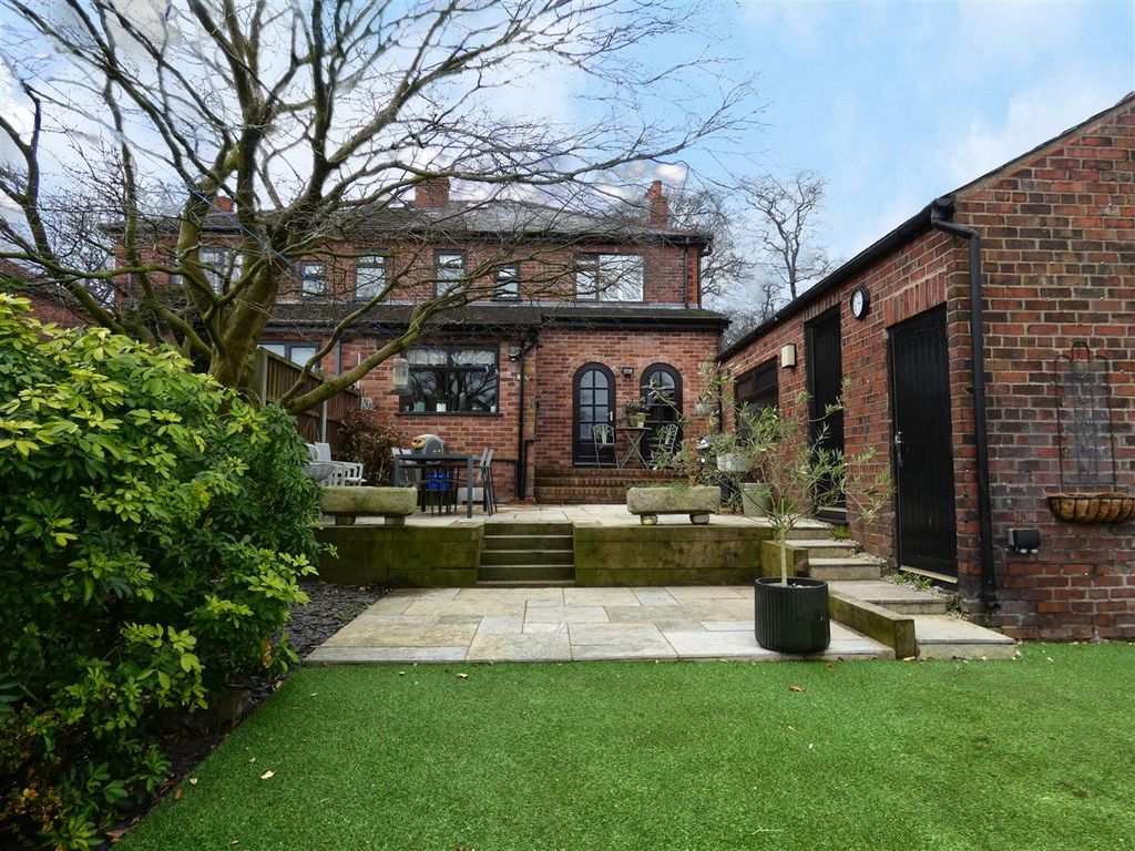 Property photo 2 of 29