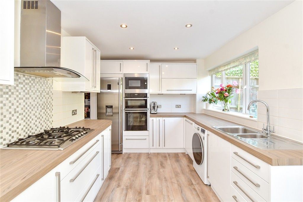 Property photo 2 of 17 Kitchen/Diner