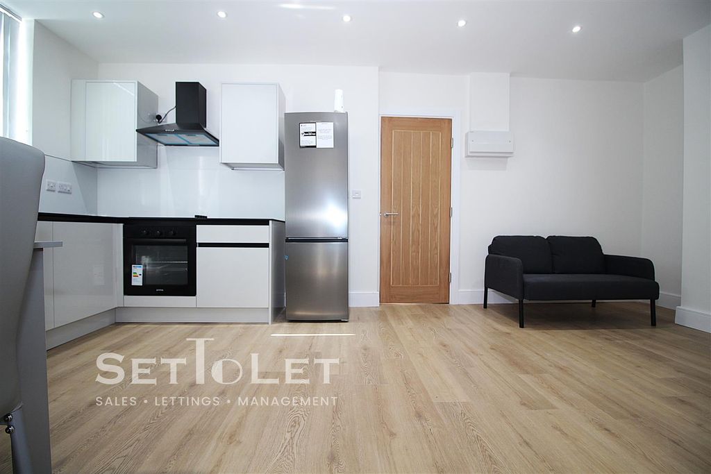 Property photo 2 of 12 Img_8766.Jpg
