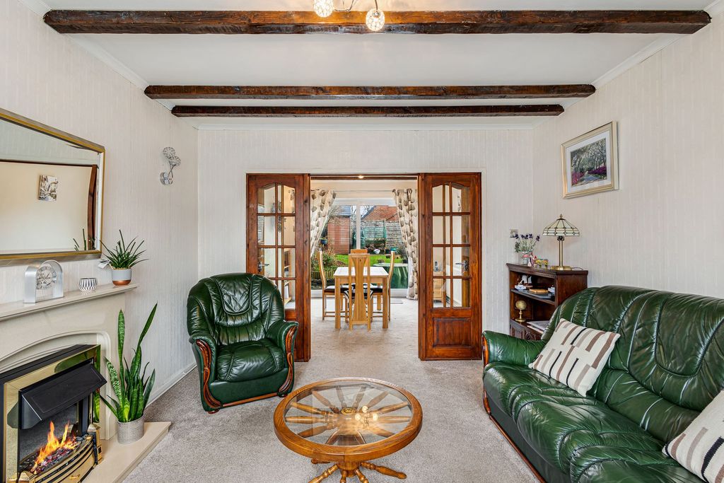 Property photo 2 of 28