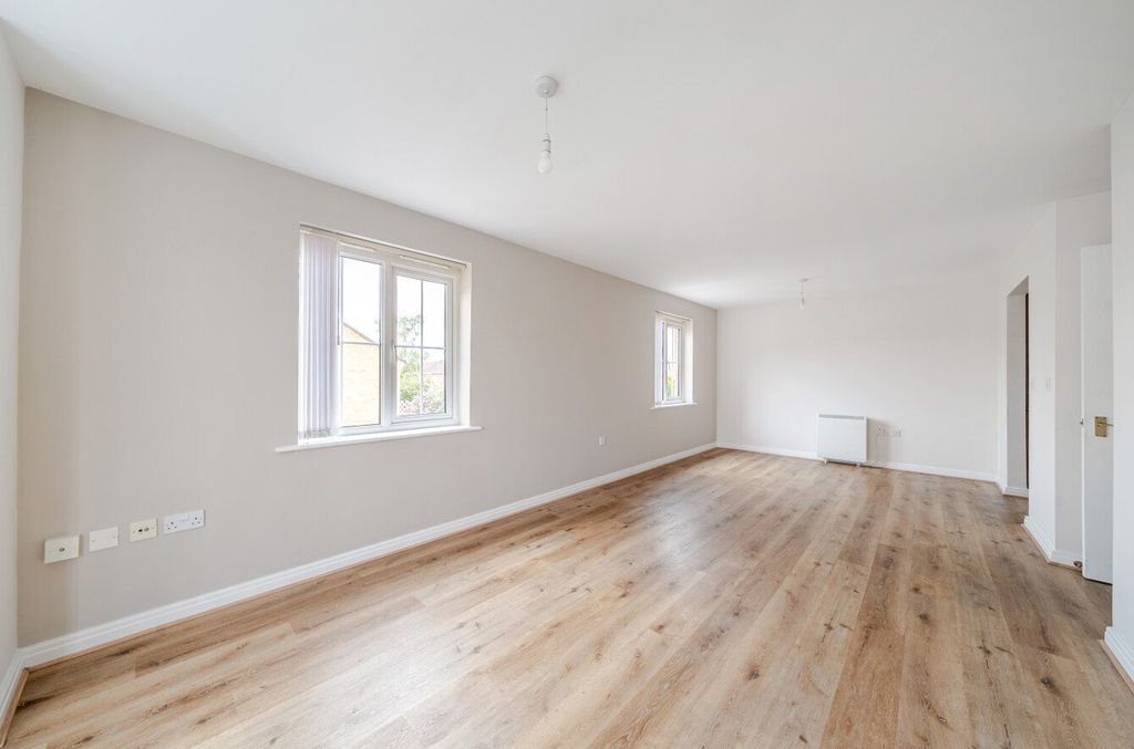Property photo 3 of 11 Picture No. 23