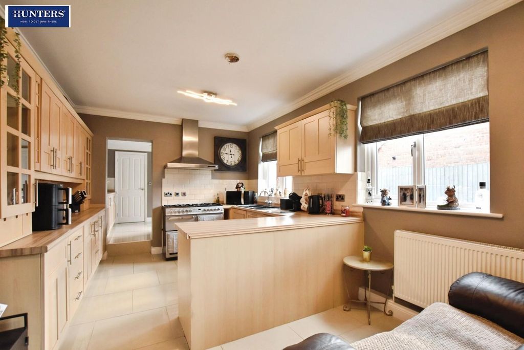 Property photo 3 of 29 Kitchen/Diner