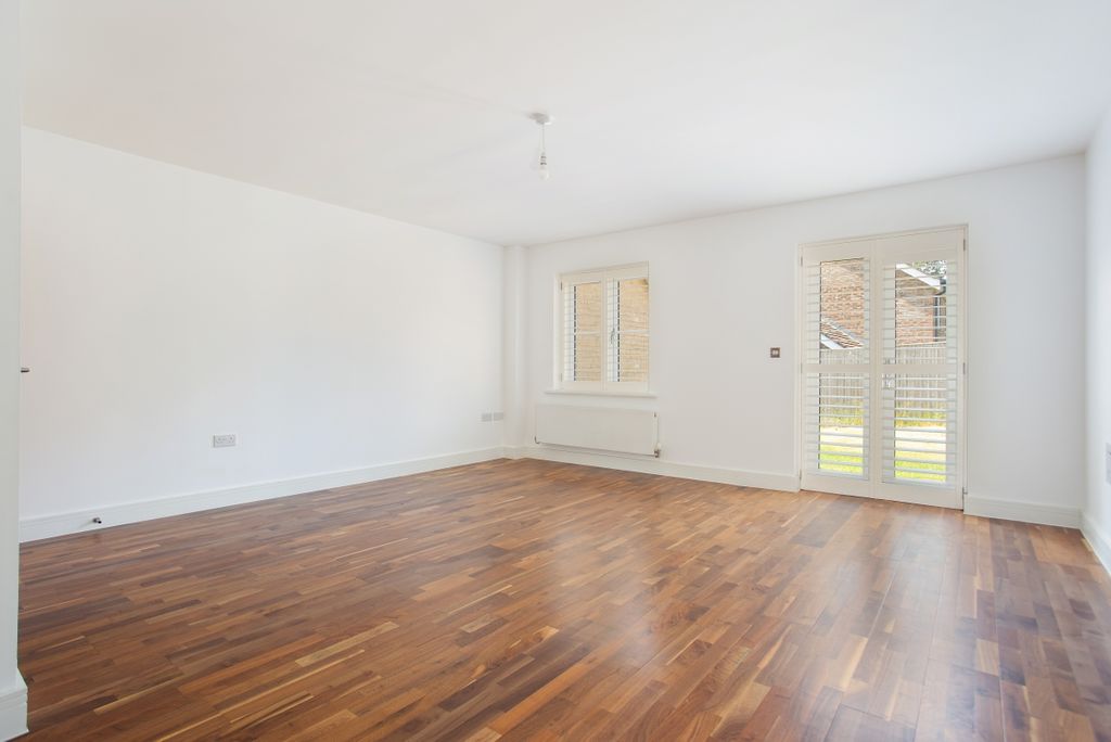 Property photo 2 of 11 40 Oakgrove 32026...