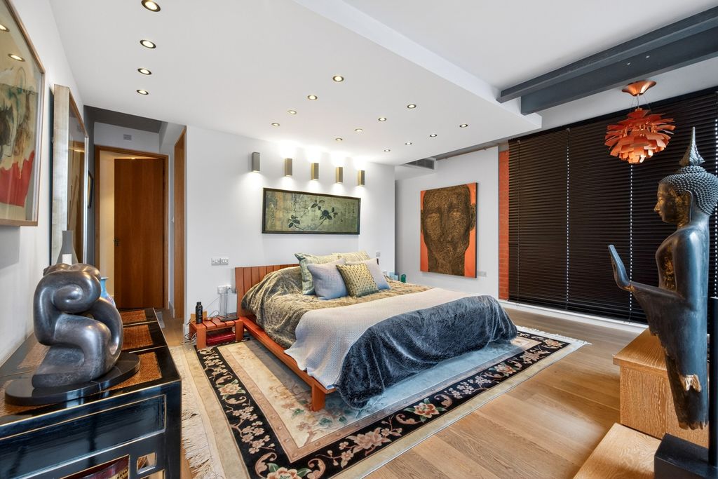Property photo 2 of 23 Pbox-Img.Jpg